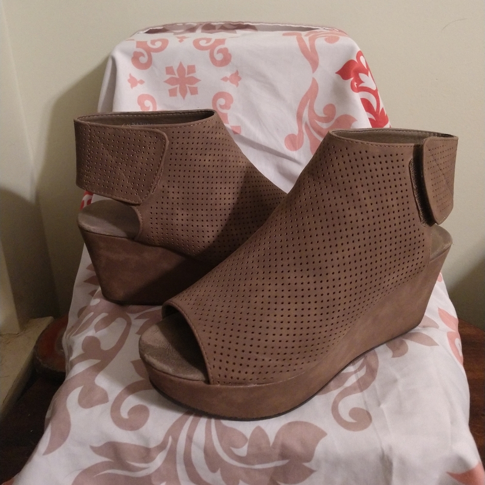 Wedged peep toe open back ankle boots